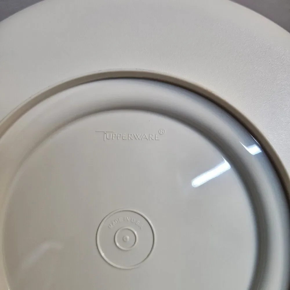 Tupperware Chip & Dip Serving Tray Bowl Set w/ Lid Almond White Vintage USA